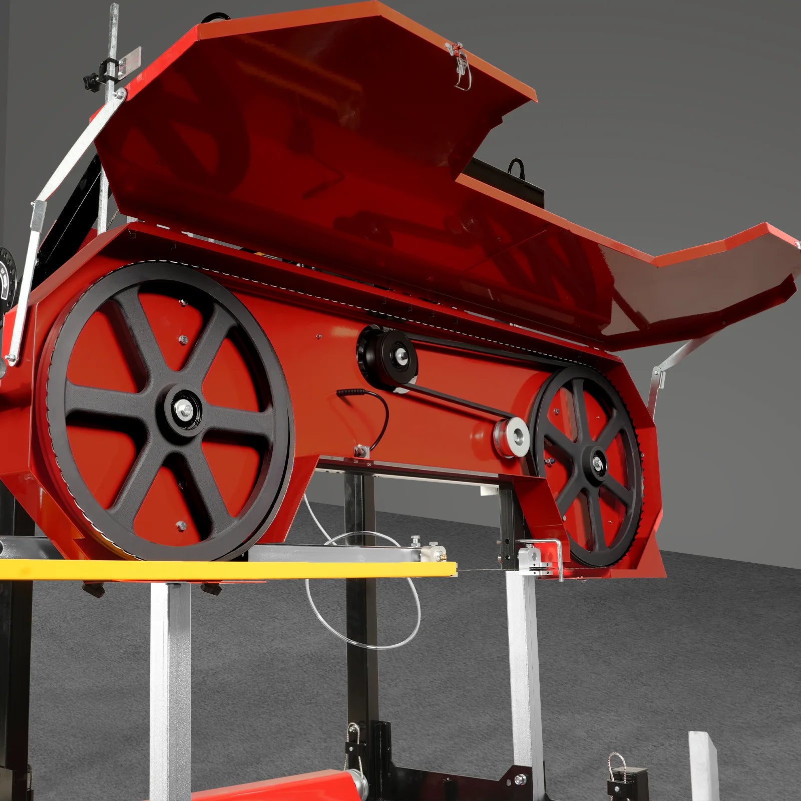 32" Portable Sawmill with 420cc 15HP E-Start Engine - 5 Blades, 29" Cutting Width, 20' Track (Includes Extension) - Model SM32